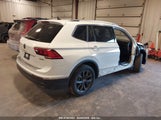 VOLKSWAGEN TIGUAN 2.0T SE 3VV2B7AX4NM077645 photo