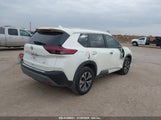 NISSAN ROGUE SV FWD 5N1BT3BA7PC916668 fotografie