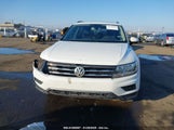 VOLKSWAGEN TIGUAN 2.0T SE/2.0T SEL 3VV2B7AX0JM096218 снимка