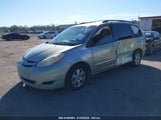 TOYOTA SIENNA LE 5TDKK4CC2AS329149 снимка