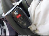 TOYOTA SIENNA LE 5TDKRKEC4NS101172 снимка