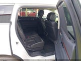 LINCOLN MKT ECOBOOST 2LMHJ5AT1FBL03575 снимка