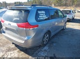 Toyota Sienna Le V6 5TDKK3DC2BS102571 снимка