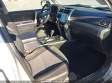 TOYOTA 4RUNNER SR5 JTEMU5JR8P6155561 снимка