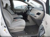 Toyota Sienna Le V6 5TDKK3DCXBS008342 снимка