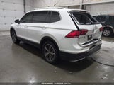 VOLKSWAGEN TIGUAN 2.0T SE/2.0T SEL/2.0T SEL R-LINE/2.0T SEL R-LINE BLACK 3VV2B7AX2KM044641 снимка