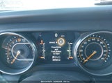 JEEP WRANGLER UNLIMITED SAHARA 4X4 1C4HJXEG5LW243402 fotografie