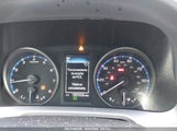 TOYOTA RAV4 XLE JTMWFREV7HJ119073 снимка