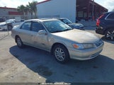 TOYOTA CAMRY LE V6 JT2BF22K810****** снимка