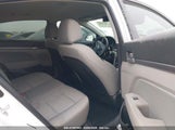 HYUNDAI ELANTRA SE 5NPD84LF0HH184145 снимка