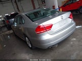 VOLKSWAGEN PASSAT 2.5L S 1VWAH7A34DC110422 снимка