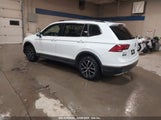 VOLKSWAGEN TIGUAN 2.0T SE/2.0T SE R-LINE BLACK/2.0T SEL 3VV2B7AX6MM021687 photo