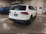 VOLKSWAGEN TIGUAN 2.0T SE/2.0T SE R-LINE BLACK/2.0T SEL 3VV2B7AX6MM021687 photo