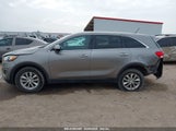 KIA SORENTO 2.4L L 5XYPG4A30HG261922 photo