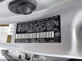 TOYOTA PRIUS TWO JTDKBRFU1J3****** снимка