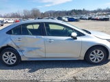 TOYOTA COROLLA LE JTDEPRAE6LJ037732 снимка