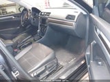 VOLKSWAGEN PASSAT 2.0T SE 1VWBA7A32JC018861 photo