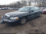 Lincoln Town Car Executive L 2LNBL8EV6BX754359 снимка