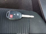 TOYOTA RAV4 LE 2T3ZFREV2JW457615 снимка