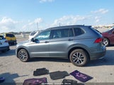 VOLKSWAGEN TIGUAN 2.0T S 3VV1B7AX5MM081763 fotografie