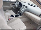 TOYOTA CAMRY LE 4T1BF3EKXAU050087 снимка