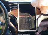 TESLA MODEL S 100D/60D/75D/90D/P100D 5YJSA1E20HF200248 снимка