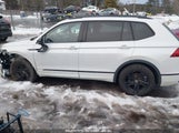 VOLKSWAGEN TIGUAN 2.0T SE R-LINE BLACK 3VV8B7AX1RM025681 fotografie