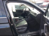 VOLKSWAGEN TIGUAN 2.0T SE/2.0T SE R-LINE BLACK/2.0T SEL 3VV2B7AX7MM050891 photo