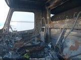 VOLVO VNL 4V4NC9UG1PN335682 снимка