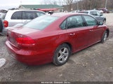 VOLKSWAGEN PASSAT 1.8T WOLFSBURG EDITION 1VWAT7A30FC016751 снимка