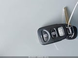HYUNDAI ELANTRA SE 5NPD74LFXKH437546 снимка