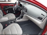 HYUNDAI ELANTRA SE 5NPD74LF0JH280012 photo