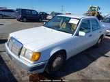 MERCEDES-BENZ 300 E WDBEA30D6NB****** снимка