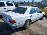 MERCEDES-BENZ 300 E WDBEA30D6NB****** снимка