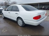 MERCEDES-BENZ E 320 WDBJF65H3XA943801 снимка