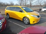 TOYOTA SIENNA BASE V6 7 PASSENGER 5TDZK3DC3CS****** снимка