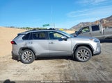 TOYOTA RAV4 XLE PREMIUM 2T3C1RFV2NC177879 снимка