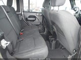 JEEP WRANGLER UNLIMITED SPORT S 4X4 1C4HJXDG7JW181922 fotografie