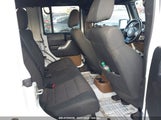 JEEP WRANGLER UNLIMITED SAHARA 1C4BJWEG4CL160805 fotografie