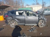 TOYOTA RAV4 XLE 2T3WFREV6JW473206 снимка