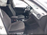VOLKSWAGEN TIGUAN 2.0T S 3VV1B7AX2KM011599 снимка