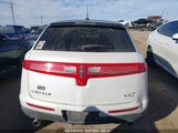 LINCOLN MKT 2LMHJ5FR0ABJ11456 снимка