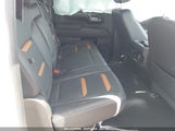 GMC SIERRA 1500 4WD SHORT BOX AT4 1GTUUEET8NZ574922 fotografie