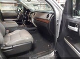 TOYOTA TUNDRA LIMITED 5.7L V8 5TFBY5F1XGX526622 снимка