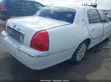 LINCOLN TOWN CAR SIGNATURE 1LNHM81W04Y680803 photo