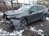 TOYOTA HIGHLANDER XLE 5TDGZRBHXNS570927 photo