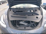 TESLA MODEL 3 LONG RANGE DUAL MOTOR ALL-WHEEL DRIVE 5YJ3E1EB3LF663437 fotografie
