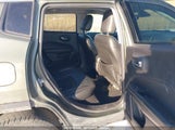 JEEP COMPASS LATITUDE 4X4 3C4NJDBB6JT366543 снимка