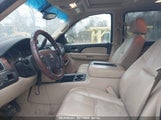 CHEVROLET SUBURBAN 1500 LT 1GNFC16J17J187848 fotografie