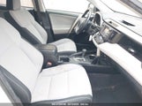 TOYOTA RAV4 XLE JTMWFREV1HJ101281 снимка